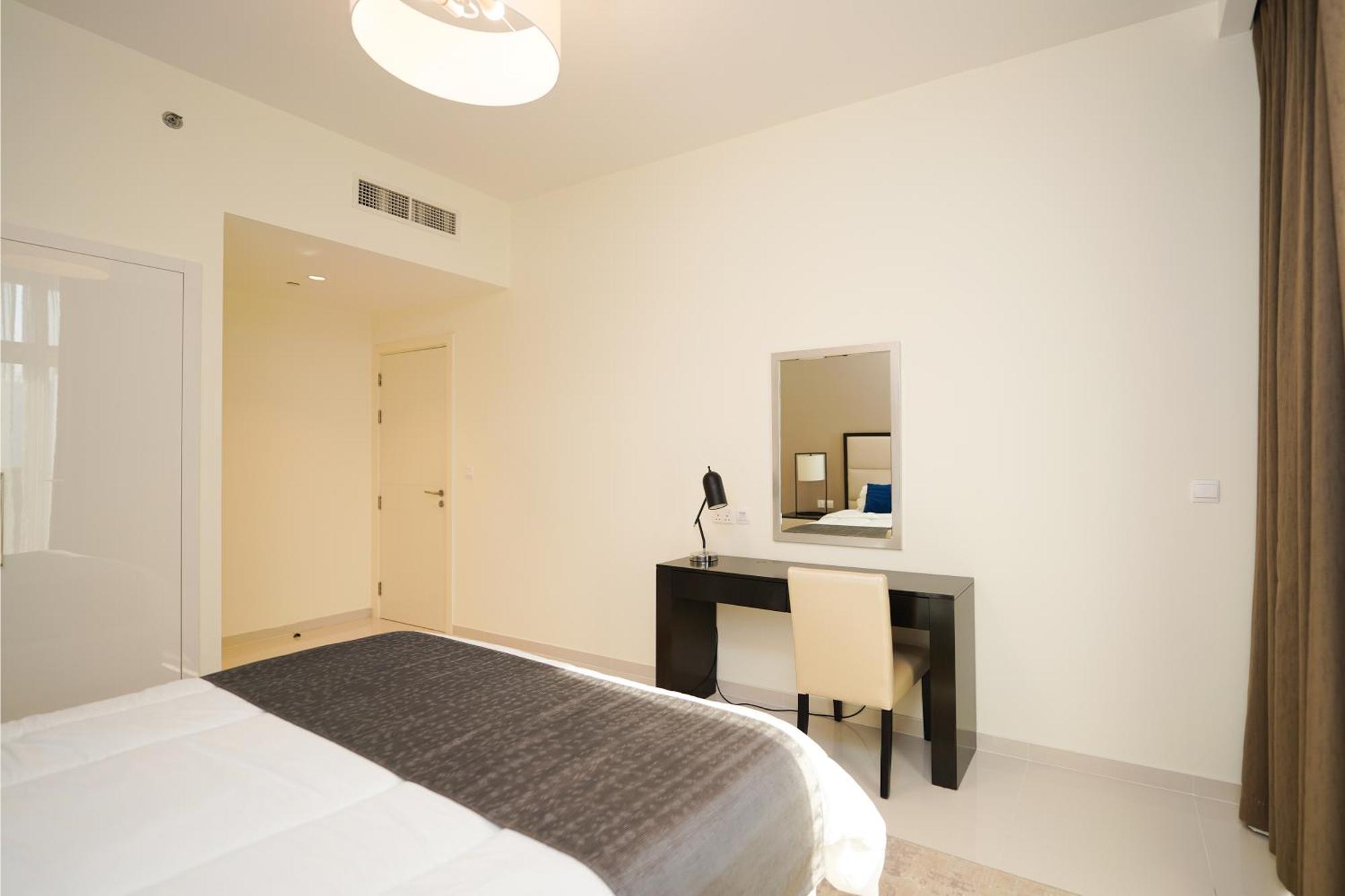 Apartment Brown Stone Homes Jvc *